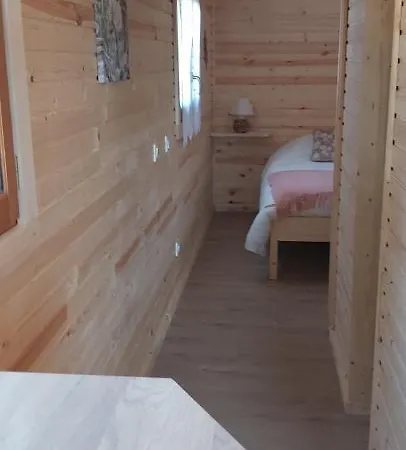 Frühstückspension Les Roulottes Des Ris 3*