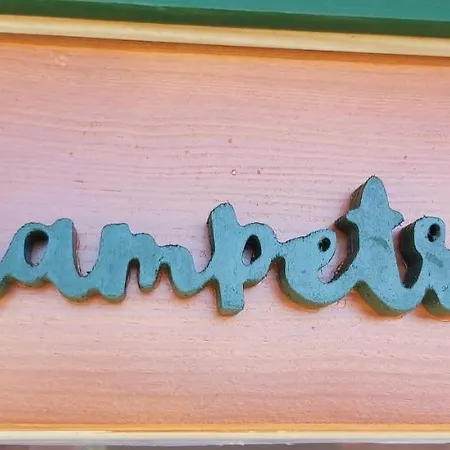 Les Roulottes Des Ris 3* Vallon-en-Sully